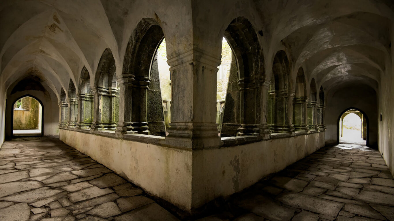 cultural_Muckross_Abbey_Courtyard