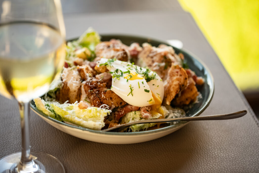 main course danú restaurant