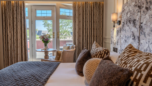 superior heritage bedroom balcony 3